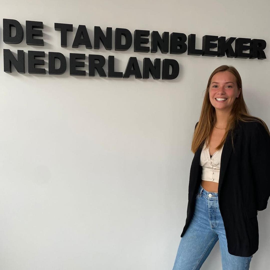 Resultaat 8 — glimlach na bleekbehandeling bij De Tandenbleker Nederland