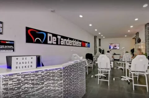 Pand van De Tandenbleker Nederland in Den Haag