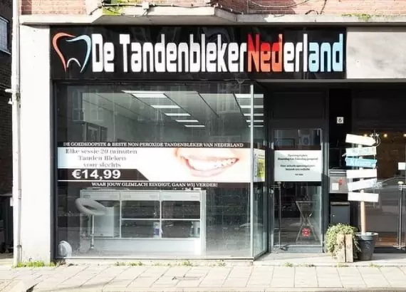Pand van De Tandenbleker Nederland in Tilburg